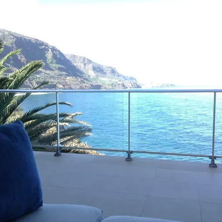 Villa Superior In Front Of The Sea